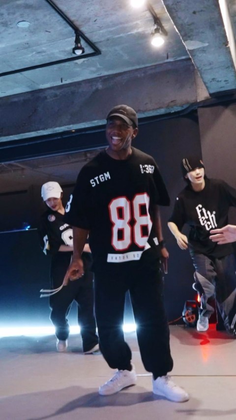 Back to the groove — Anthony King dance portfolio